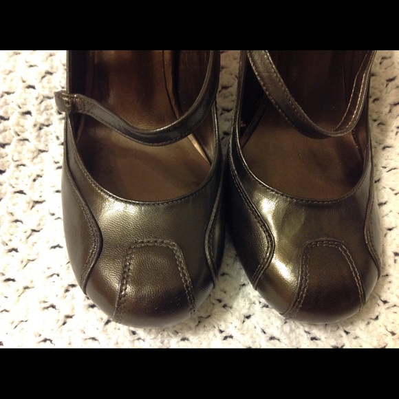 Charles David Mary Jane Bronze Metal Heel. Sz 6.5 - Picture 5 of 9